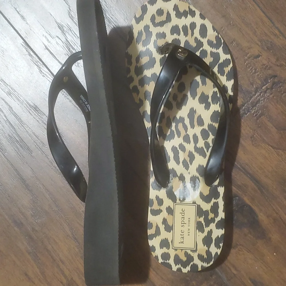 NWOT Kate Spade flip flops